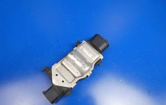 Mercedes-Benz GLA W156 X156 Fan control module 1137328656