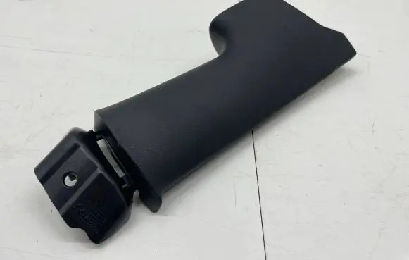 Tesla Model 3 (D) pillar trim (bottom) 108627700G