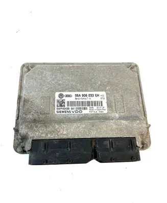 Audi A3 S3 8P Engine control unit/module 06A906033EH 5WP40435