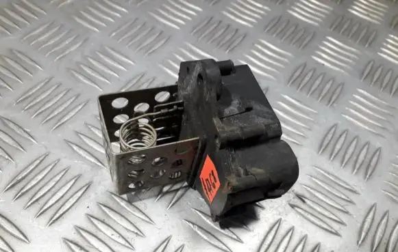 Coolant fan relay