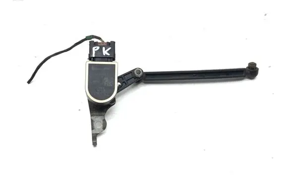 BMW 4 F32 F33 Headlight/headlamp level sensor 6860843