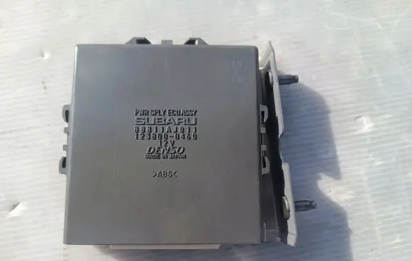 Subaru Legacy Engine control unit/module ECU 88811AJ011