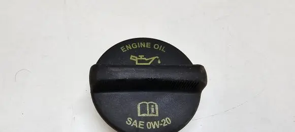 Jeep Grand Cherokee WL Oil filler cap OW20