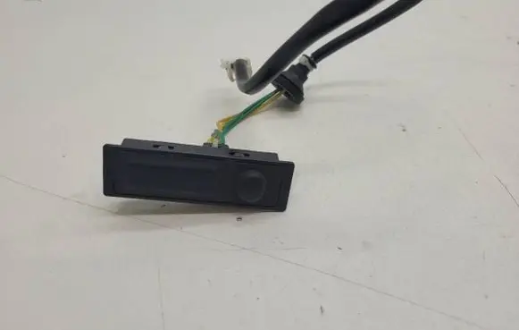 Nissan X-Trail T32 Tailgate/boot open switch button 