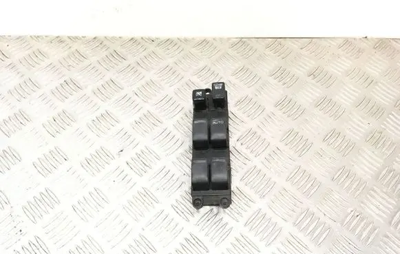 Nissan X-Trail T30 Electric window control switch