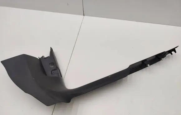 Foot area side trim