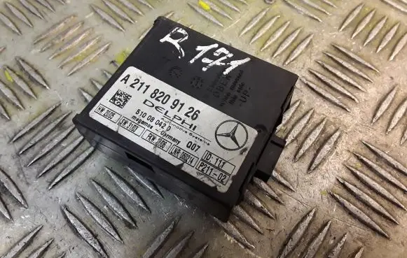 Mercedes-Benz E W211 Alarm control unit/module 2118209126 A2118209126