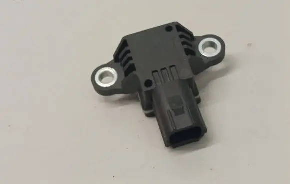 Isuzu D-Max Airbag deployment crash/impact sensor 898146939Y 02082012