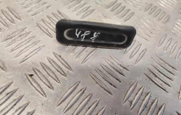 Tailgate opening switch