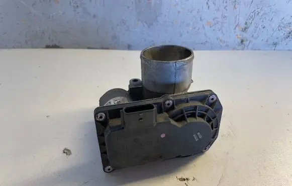 Renault Twingo II Electric throttle body valve 161203912R H8201269254 1940