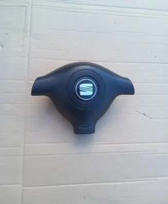 Seat Leon (1M) Steering wheel airbag 1M0880201M