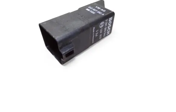 Glow plug pre-heat relay