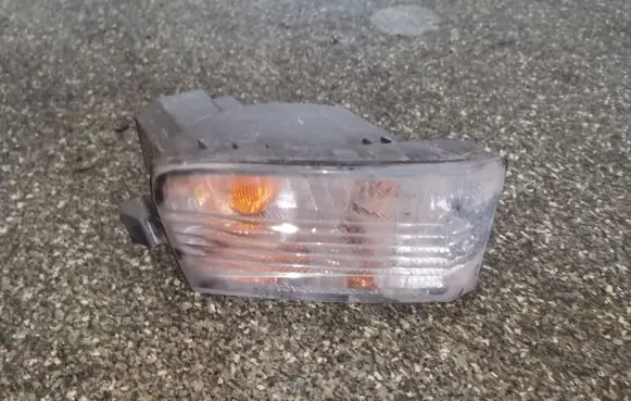 Toyota RAV 4 (XA20) Front indicator light