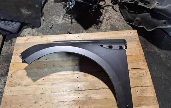 Renault Talisman Fender 631016903R