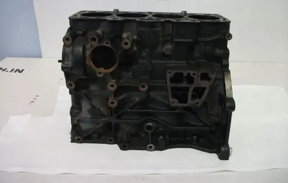 Volkswagen PASSAT B7 Engine block 03L021AL
