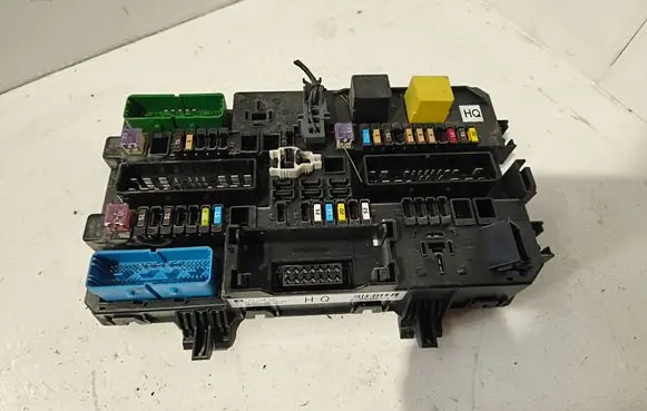 Opel Zafira B Fuse module 5DK00866953
