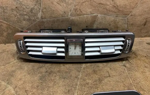 Mercedes-Benz CLS C218 X218 Other center console (tunnel) element A2188300754