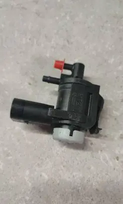 Volkswagen PASSAT B6 Turbo solenoid valve 1K0906283A