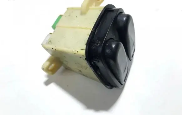 Mazda Xedos 6 Windscreen/window heater switch