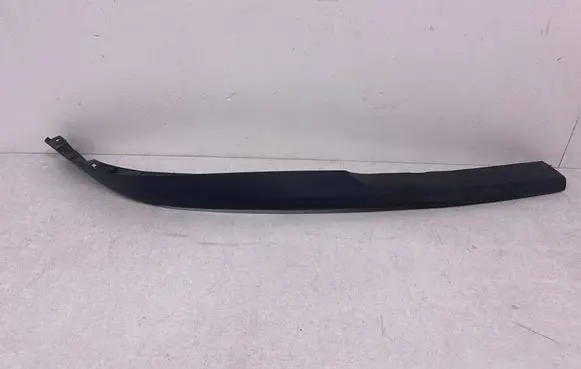 Opel Astra H Front bumper lip 13238560