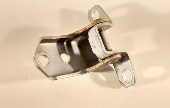 Mazda 3 II Front door lower hinge 