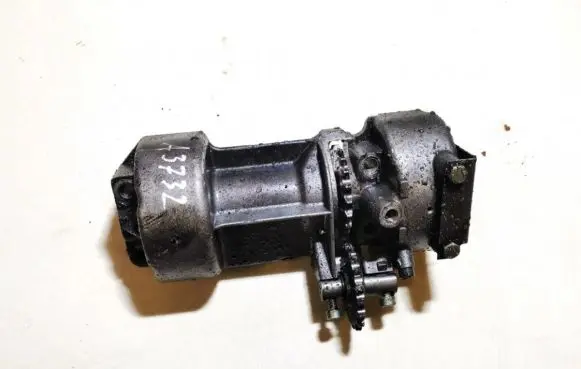 Audi A4 S4 B5 8D Oil pump 059103337b