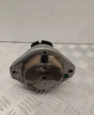 BMW 5 E60 E61 Engine mount bracket