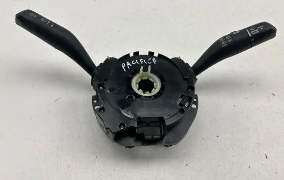 Chrysler Pacifica Wiper turn signal indicator stalk/switch P56054252AE SW152400 S29460271