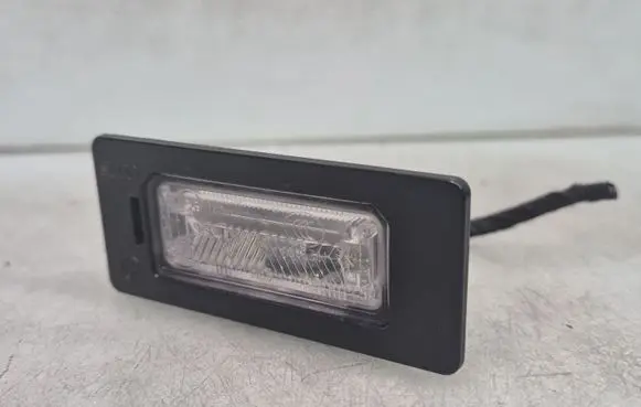 Audi TT TTS Mk2 Number plate light 8T0943021