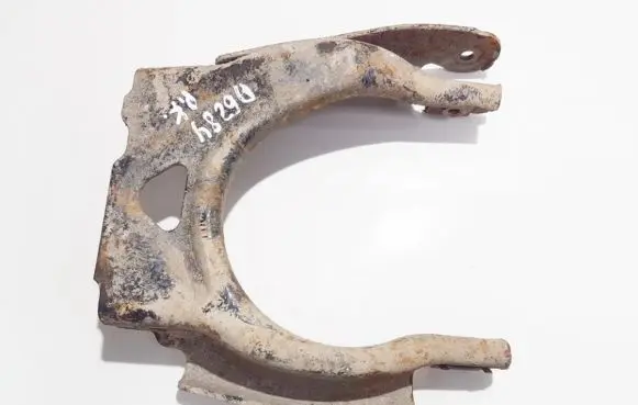 Peugeot 407 Front lower control arm/wishbone 446328c