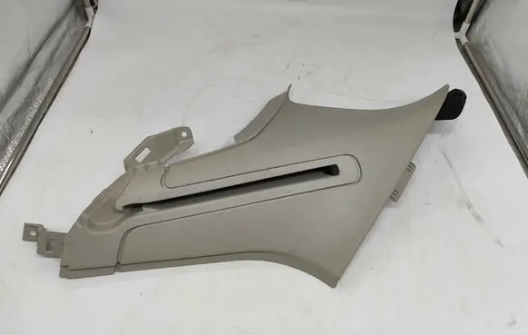Volvo XC60 (D)pillar trim (top) 31688312