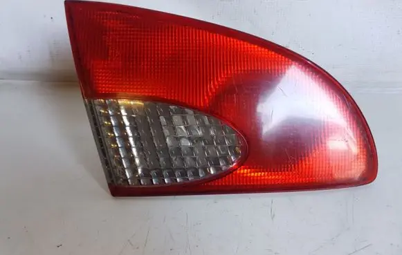 Toyota Avensis T250 Tailgate rear/tail lights