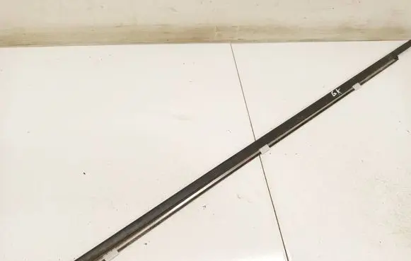 Nissan Primera Front door glass trim molding 