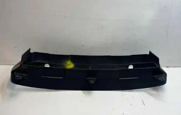 Maserati Ghibli Intercooler air channel guide 670009837