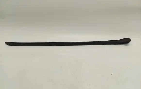 BMW 2 Active Tourer U06 Windshield trim BMWU06Lis280013