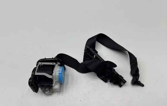Infiniti Q30 Front seatbelt 307494599228 3063559 KR1WJ501GS