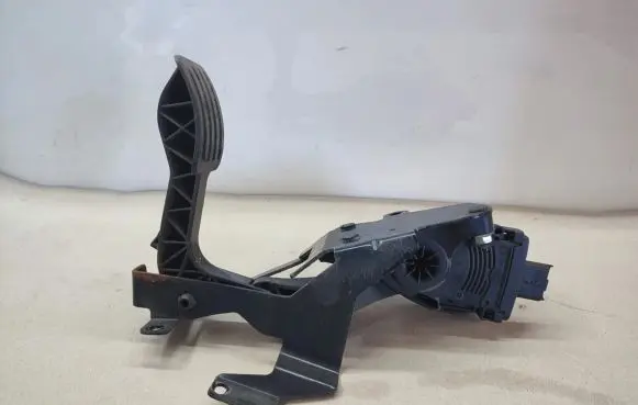 Peugeot Expert Accelerator throttle pedal 1400838880