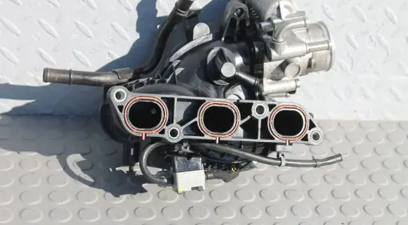 Hyundai i30 Intake manifold 2830004550 3510004610