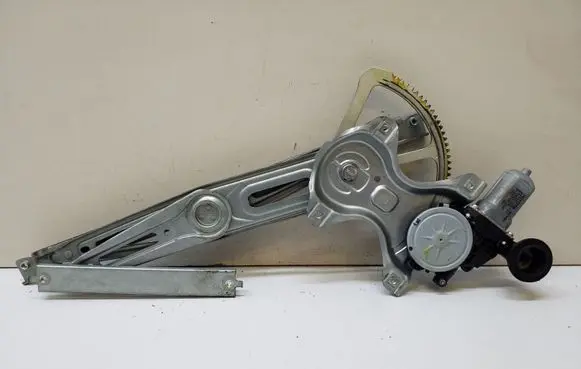 Toyota Auris 150 Front door window regulator with motor 973581100 857200D120