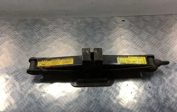 Toyota Avensis Verso Lift Jack 0911144030