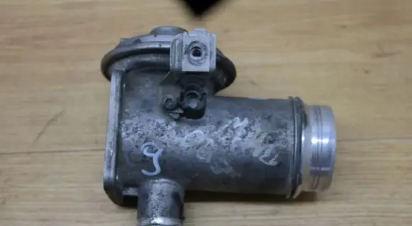 BMW 3 E90 E91 EGR valve 7804381