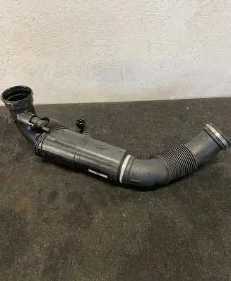 BMW X5 F15 Intake resonator 8693166