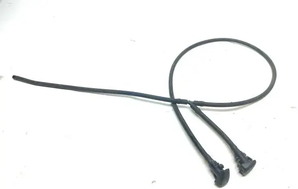 Windshield washer spray nozzle