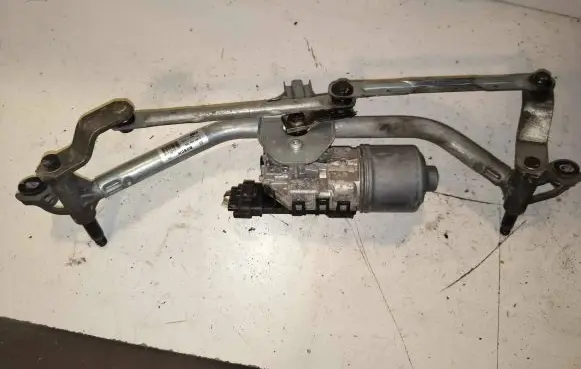 Peugeot 207 CC Front wiper linkage and motor 3397020769