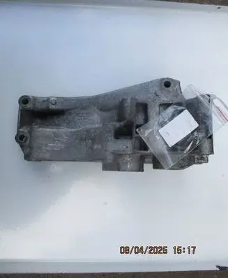 Seat Arosa Power steering pump mounting bracket 032145169M