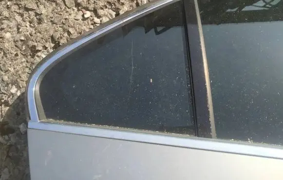 Peugeot 607 Rear vent window glass 