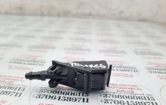Volkswagen Touareg I Windshield washer spray nozzle 987088196