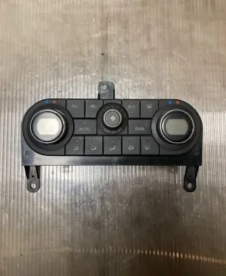 Nissan Qashqai Climate control unit 27500JD45B A02000A7707000