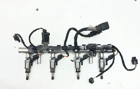 Audi A4 S4 B8 8K Fuel injectors set 06K133317G 1428410945 06H906051G