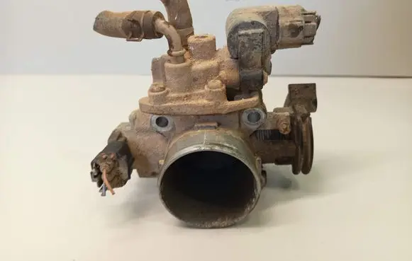 Suzuki Liana Throttle valve